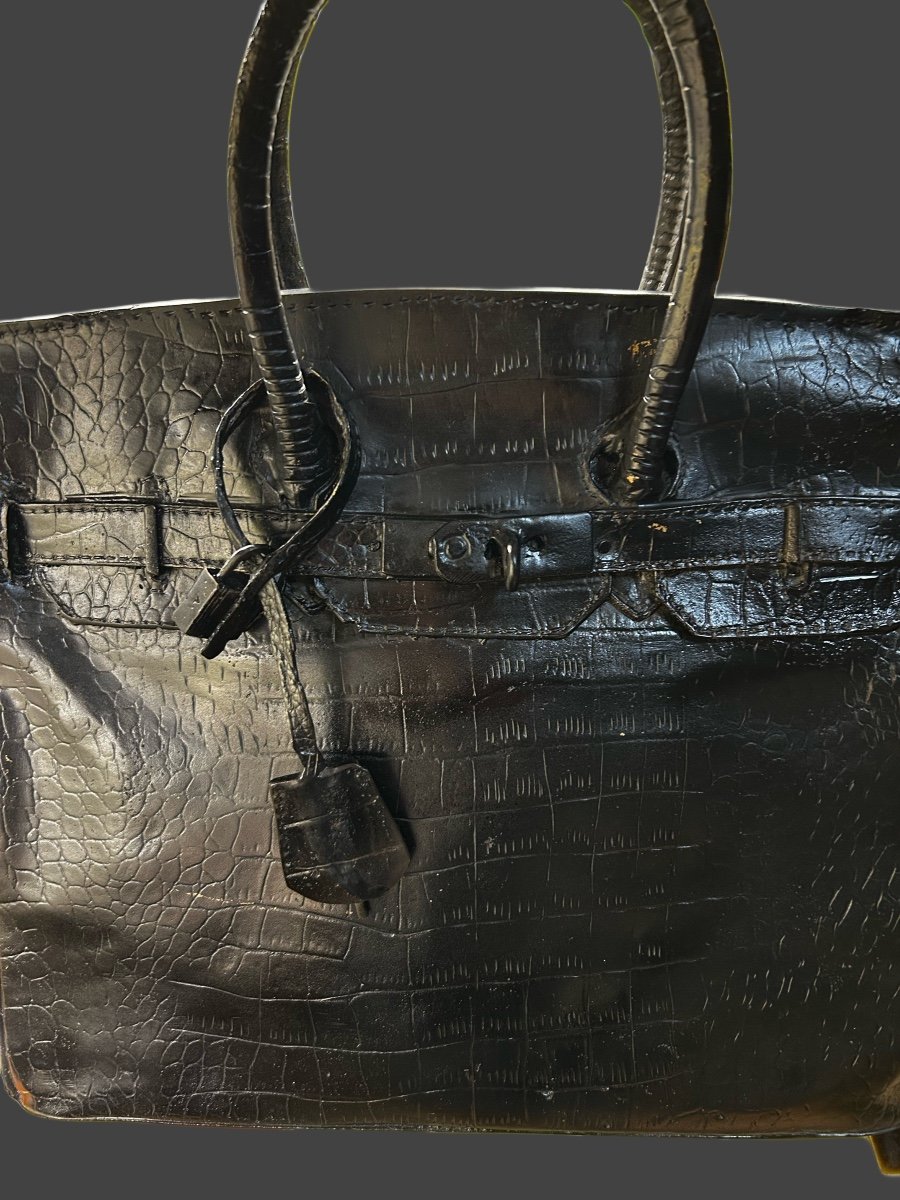 A Very Fine Bronze Handbag-photo-4