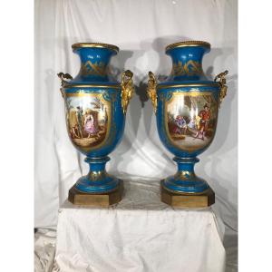 Vases En Sevres De 19 Ieme Siécle 