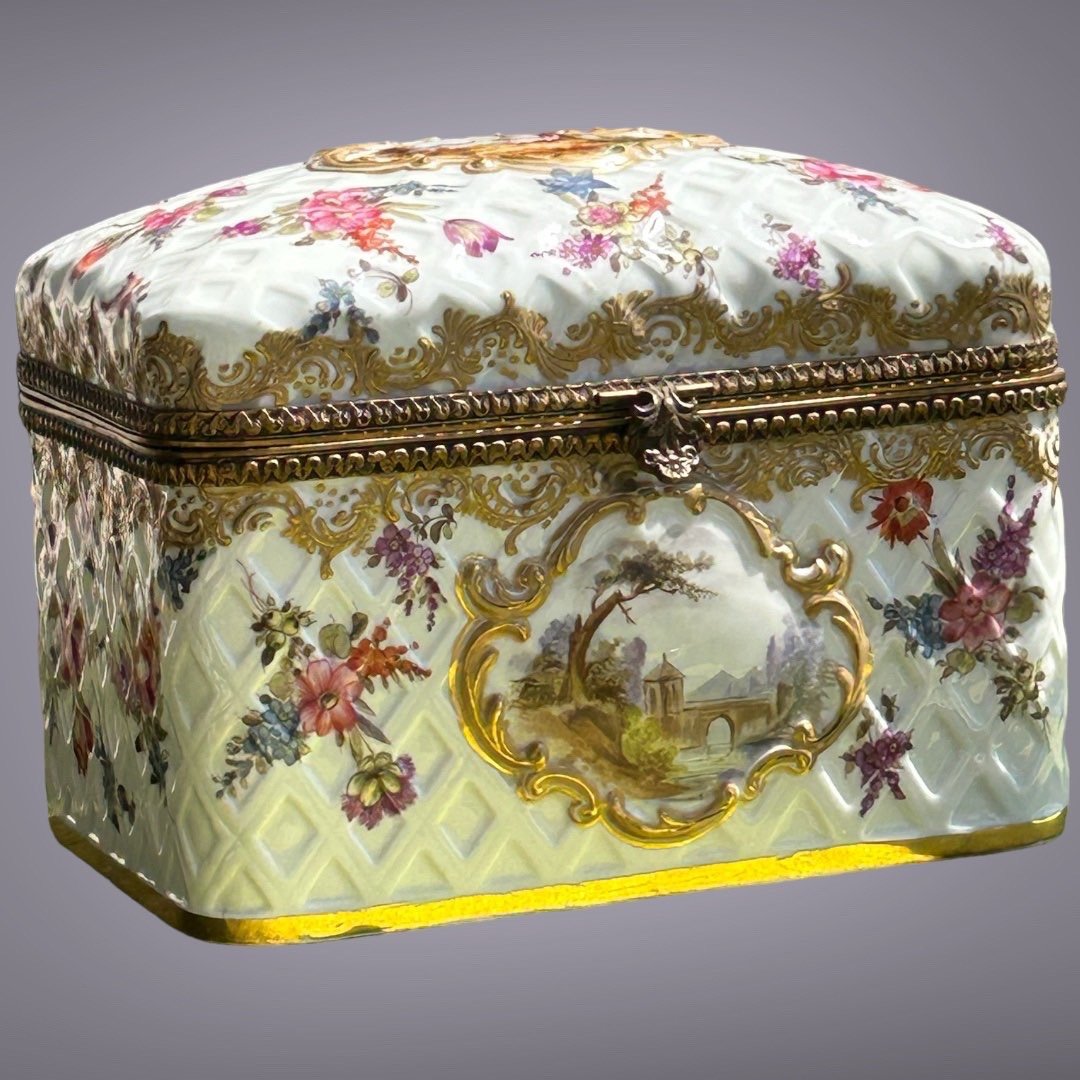 Bourdois & Bloch Porcelain Box (léon Bourdoir And Achille Bloch) 1887-1900