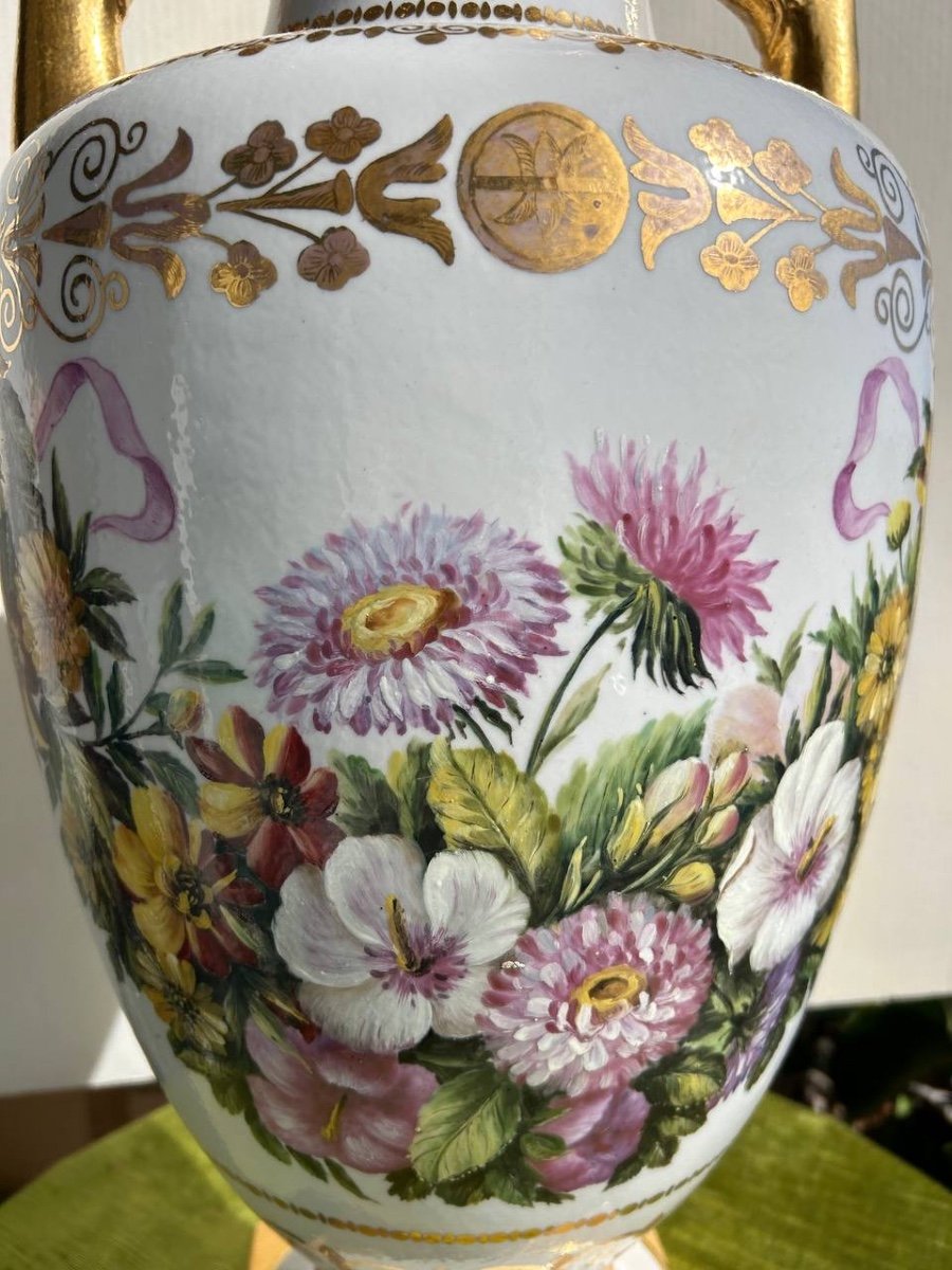 aire De Grands Vases En Porcelaine à Décor De Fleurs Et  Rubans Dans Le style De Marie-Antoinett ,manufacture André Leboeuf 19ème siècle-photo-2