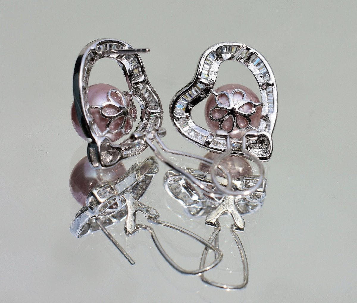 Pair Of Silver And Pearl Earrings-photo-6