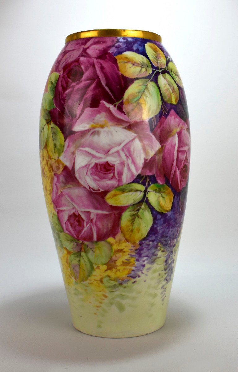 Vase En Porcelaine De Limoges. Depral