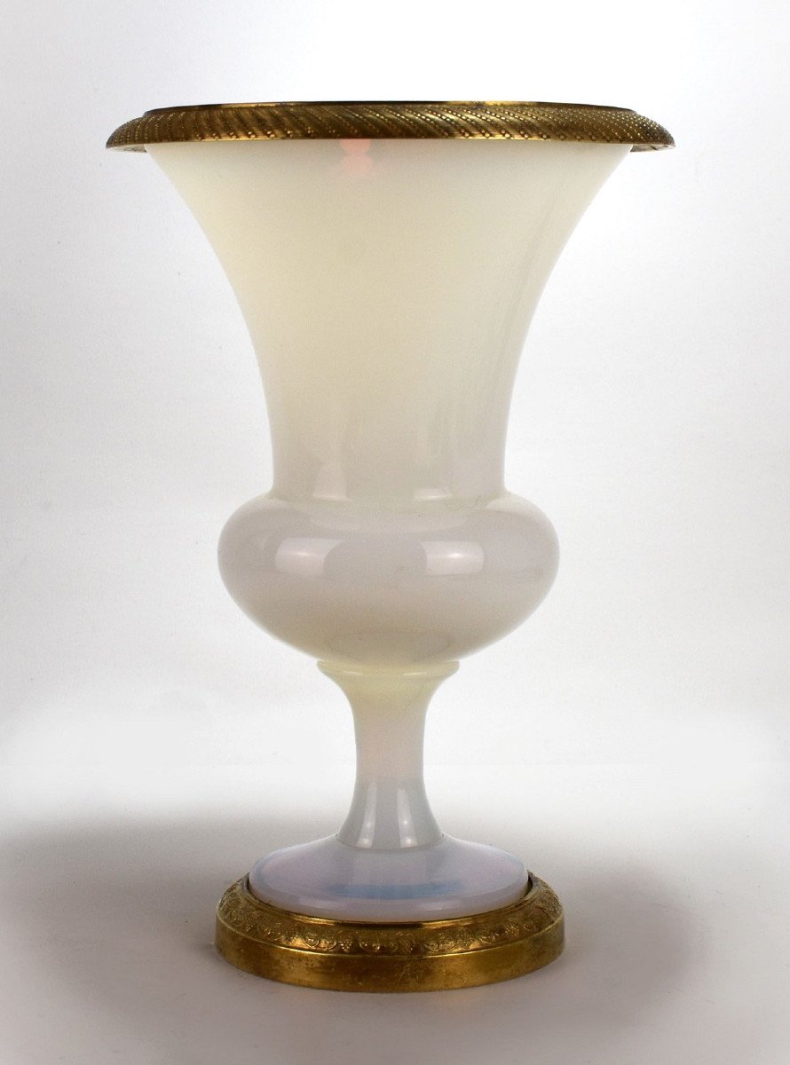 Medici Vase In Opal Crystal. Nineteenth Century