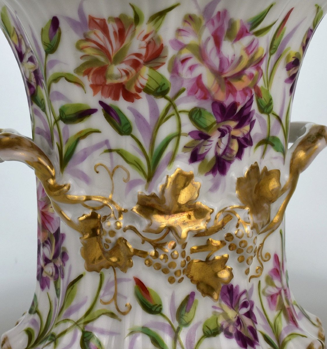 Paris Porcelain Vase. 19th Century-photo-3