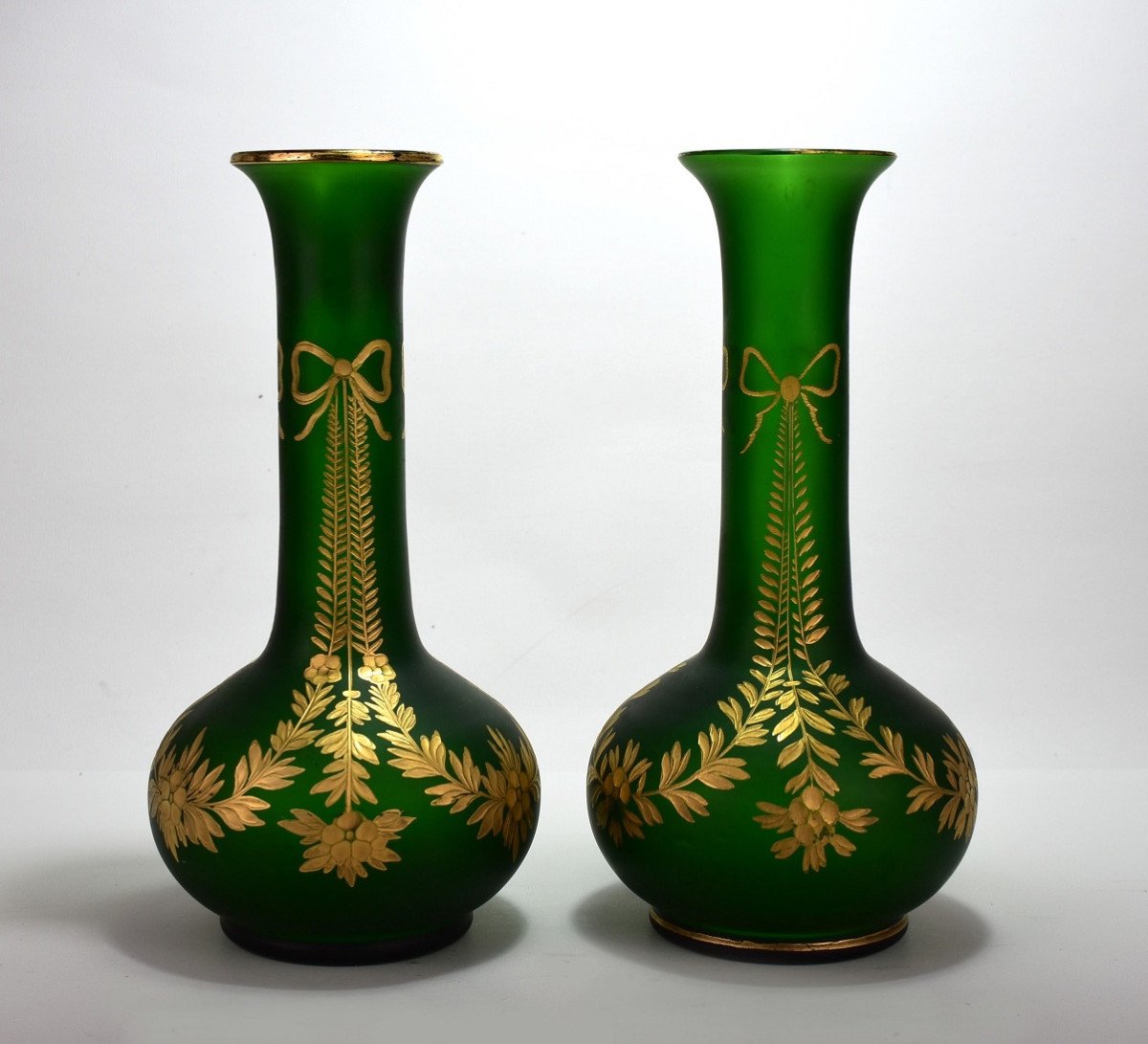 Pair Of Satin Glass Vases. Montjoye-photo-3