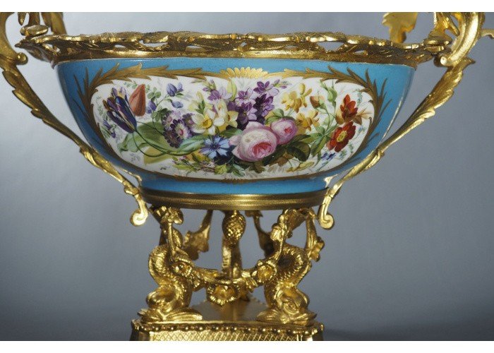 Grande coupe en porcelaine, monture en bronze doré - style SEVRES-photo-4