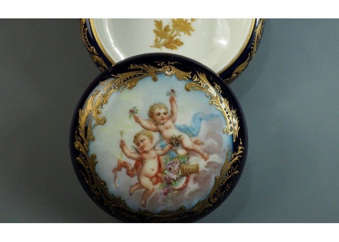 Bonbonnière XIX - Porcelaine Sèvres-photo-2