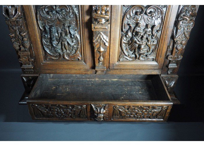 Carved Wood Cabinet - The Return - 17th-photo-2