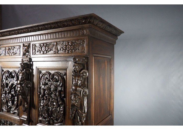 Carved Wood Cabinet - The Return - 17th-photo-4