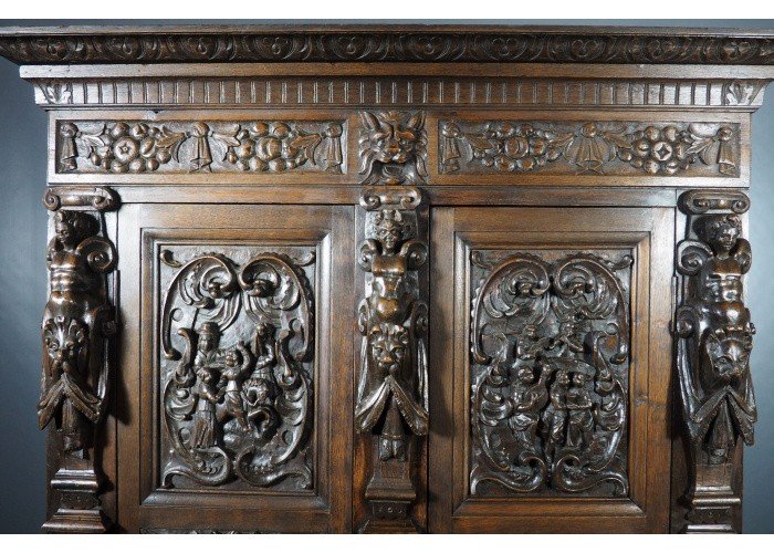 Carved Wood Cabinet - The Return - 17th-photo-8