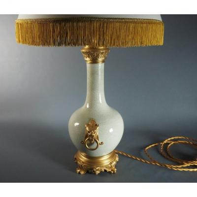 Ancienne lampe à huile en faïence céladon -  XIX