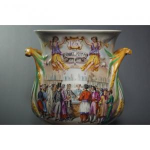 Grand vase en porcelaine de Choisy le Roi