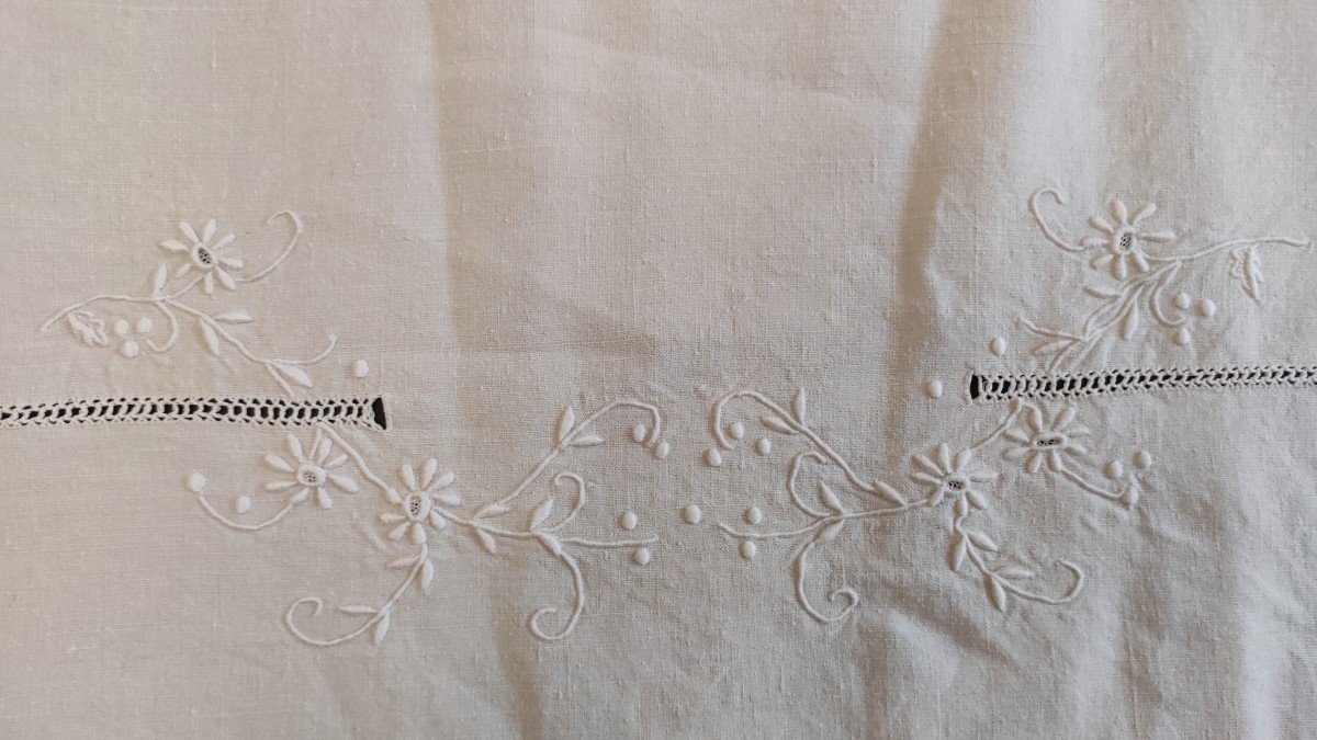 White Linen Sheet 388x232 Flower Frieze With Handmade Bobbin Embroidery Back-photo-1