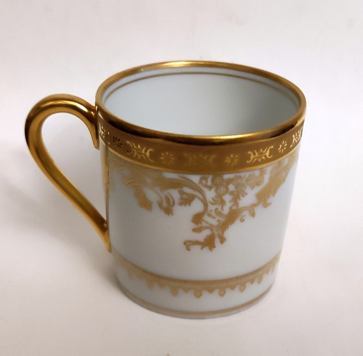 Tasse A Cafe Moka Porcelaine Limoges Haviland Decor Rinceaux Or Fond Blanc-photo-3