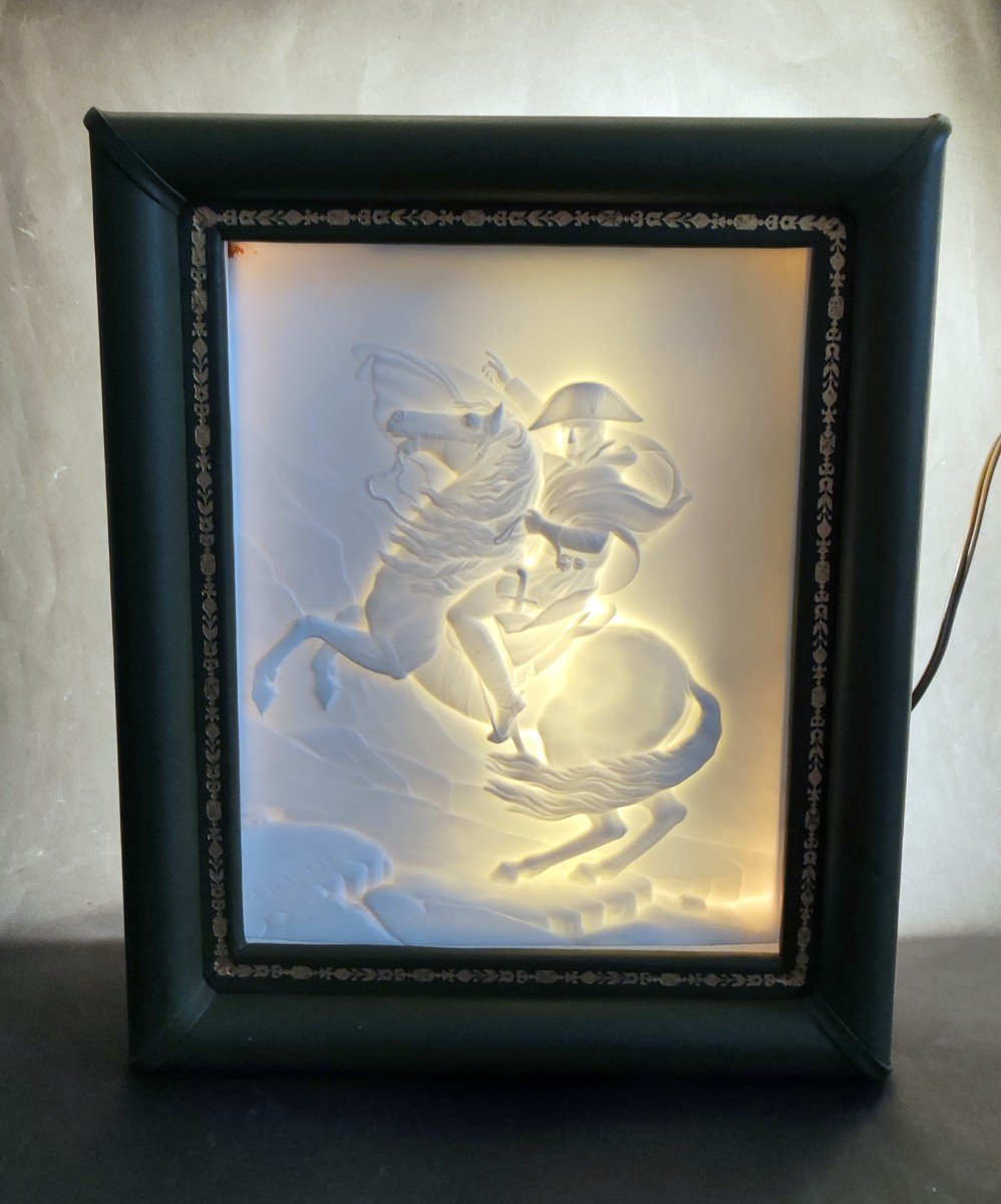 Lampe Napoleon Bonaparte A Cheval Bas Relief Porcelaine Limoges Haviland-photo-2