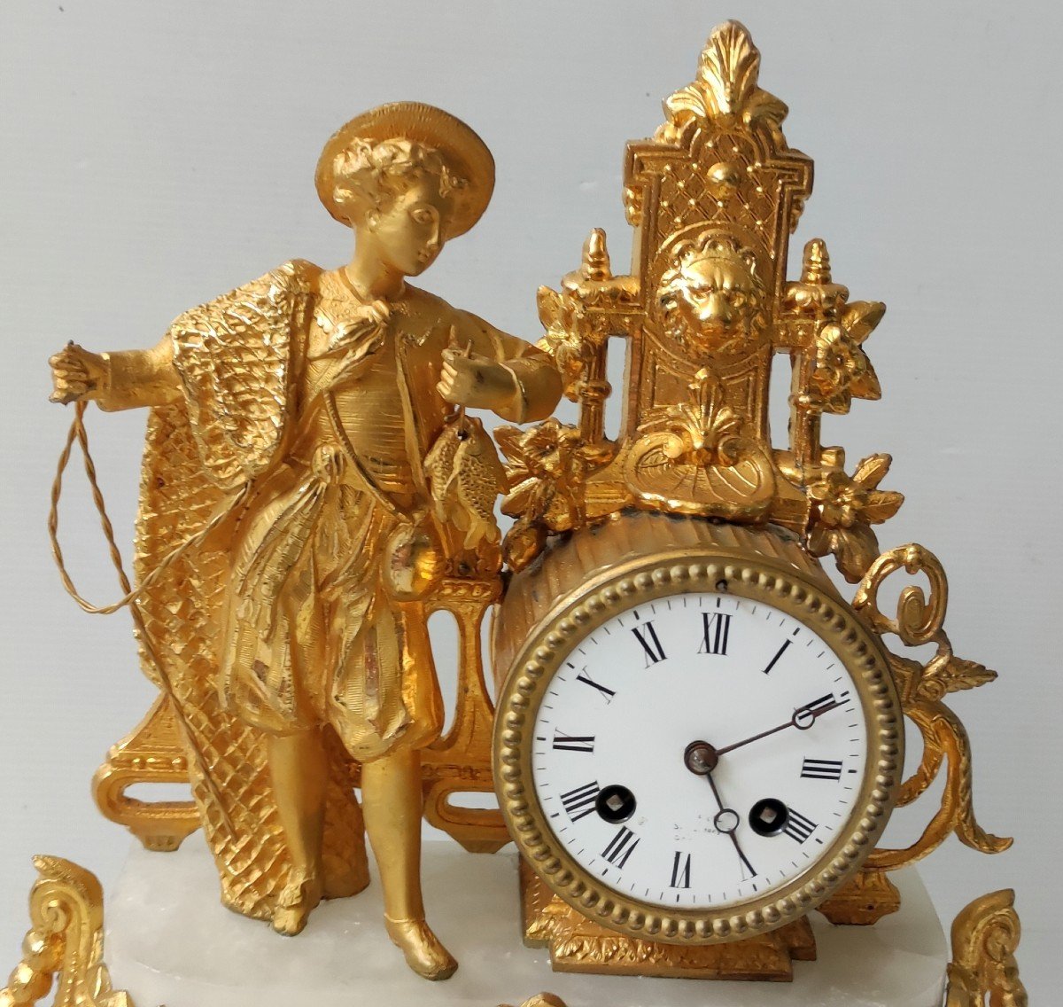 Horloge Pendule Pecheur Regule Dore Et Albatre Blanc Globe En Verre Souffle XIXè-photo-3