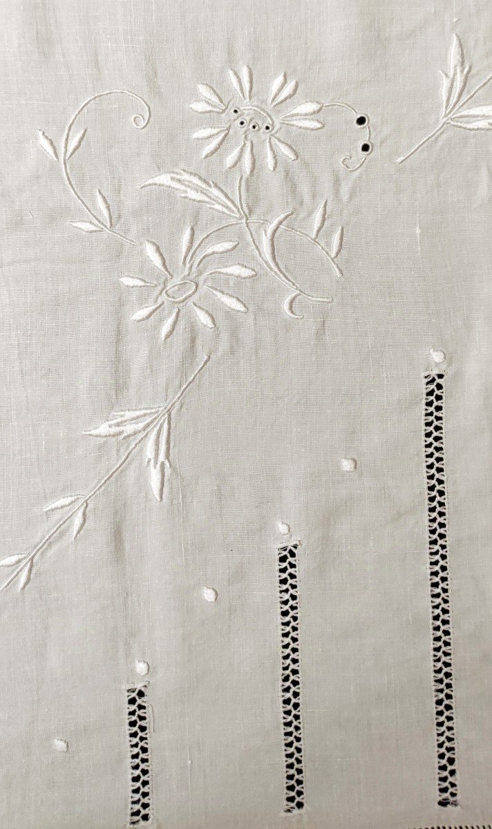 Drap Lin Blanc 328x230 Cm Monogramme Pj Fleurs Et Jour Avec Retour Broderie Fait Main-photo-3