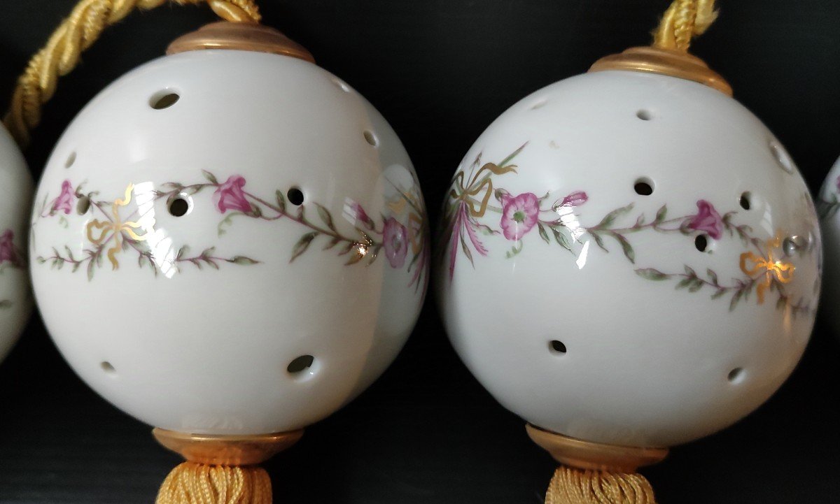 4 Boule d'Embrasse De Rideau Porcelaine Limoges Decor Guirlande Liseron Et Flo Style Louis XVI-photo-2