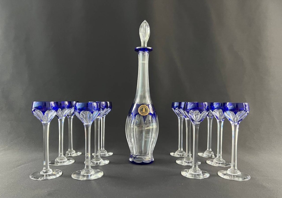 Saint Louis: Partie De Service En Cristal Overlay Bleu. Carafe + 12 Verres