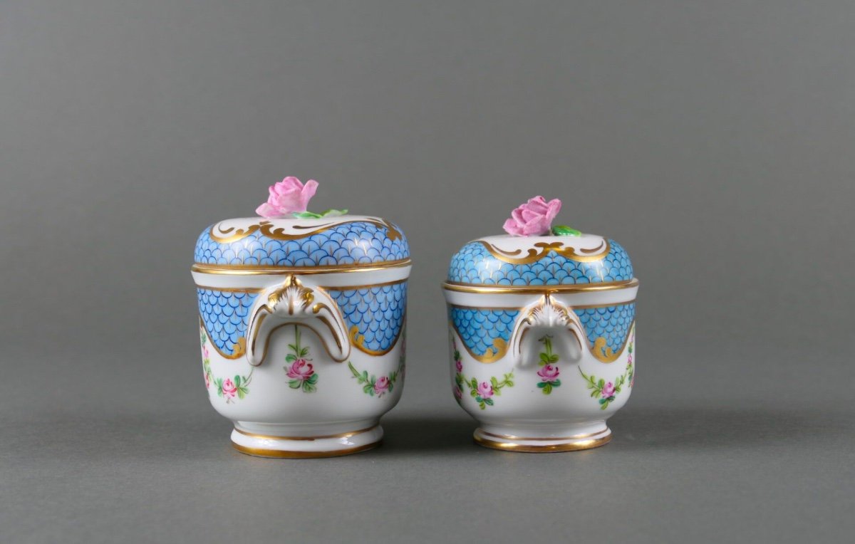 Set Of 4 Paris Porcelain Covered Pots-photo-3