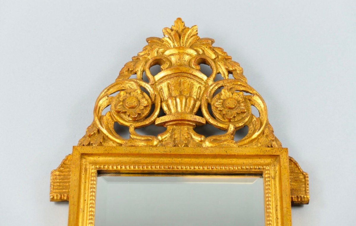 Louis XVI Style Gilded Wood Mirror With Pediment Decoration Of A Cup And Plants.-photo-4