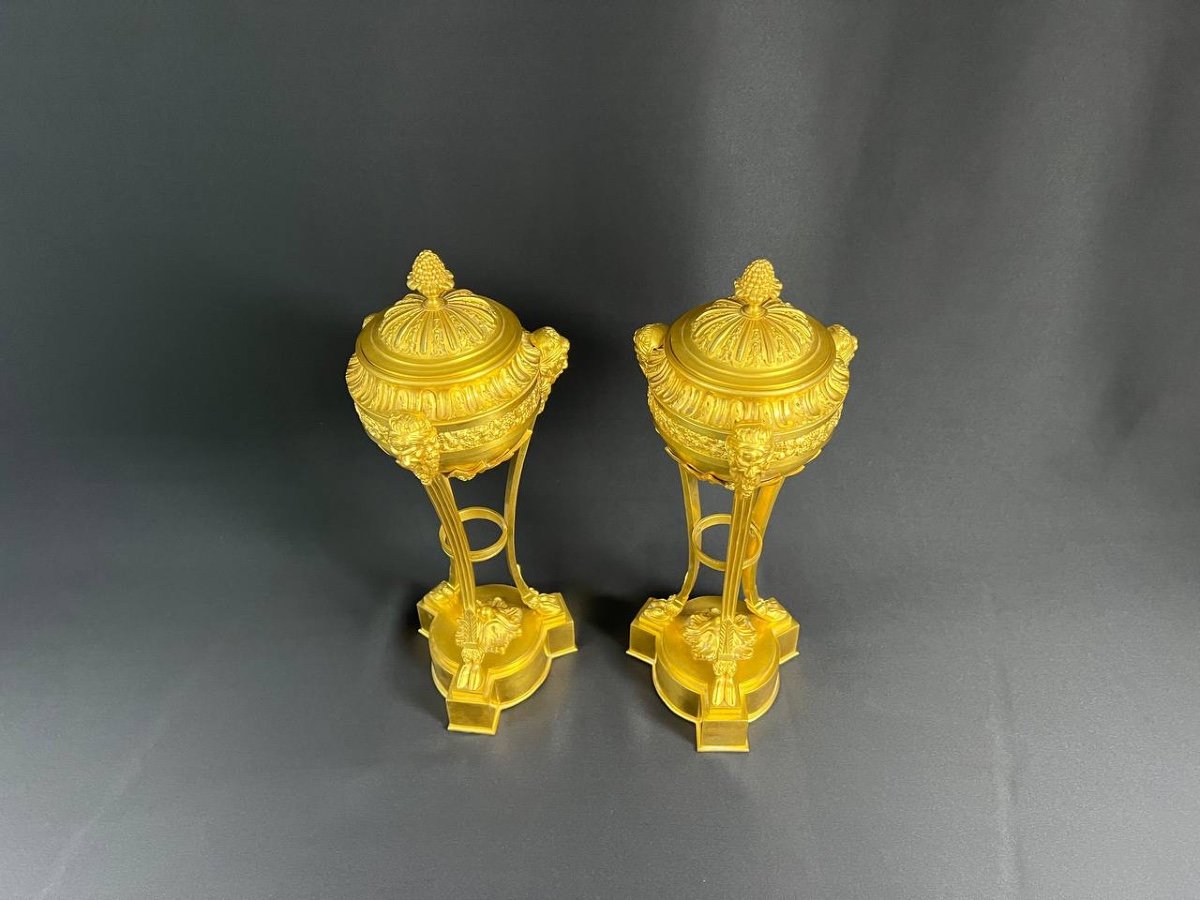 Pair Of Tripod Cassolettes In Gilded And Chiseled Bronze With Faun Decor-photo-4