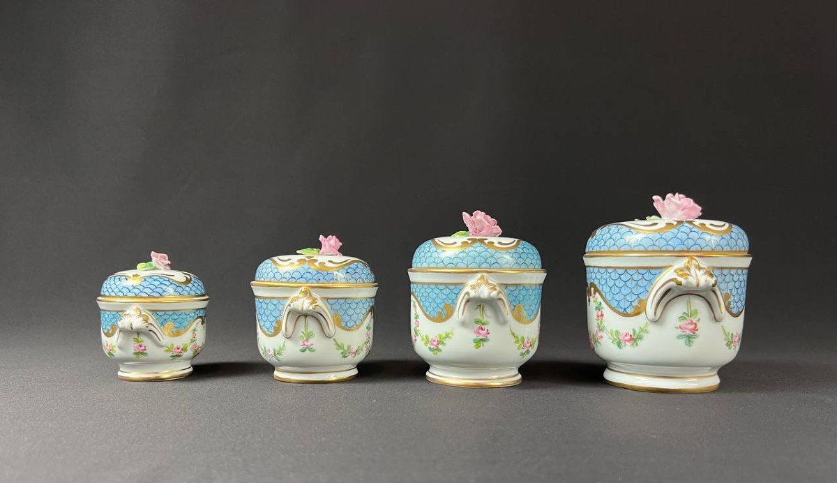 Suite De 4 Pots Couverts En Porcelaine De Paris-photo-2