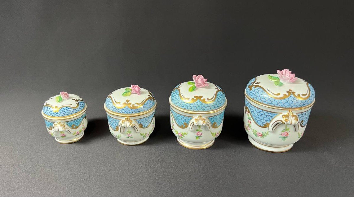 Suite De 4 Pots Couverts En Porcelaine De Paris-photo-4