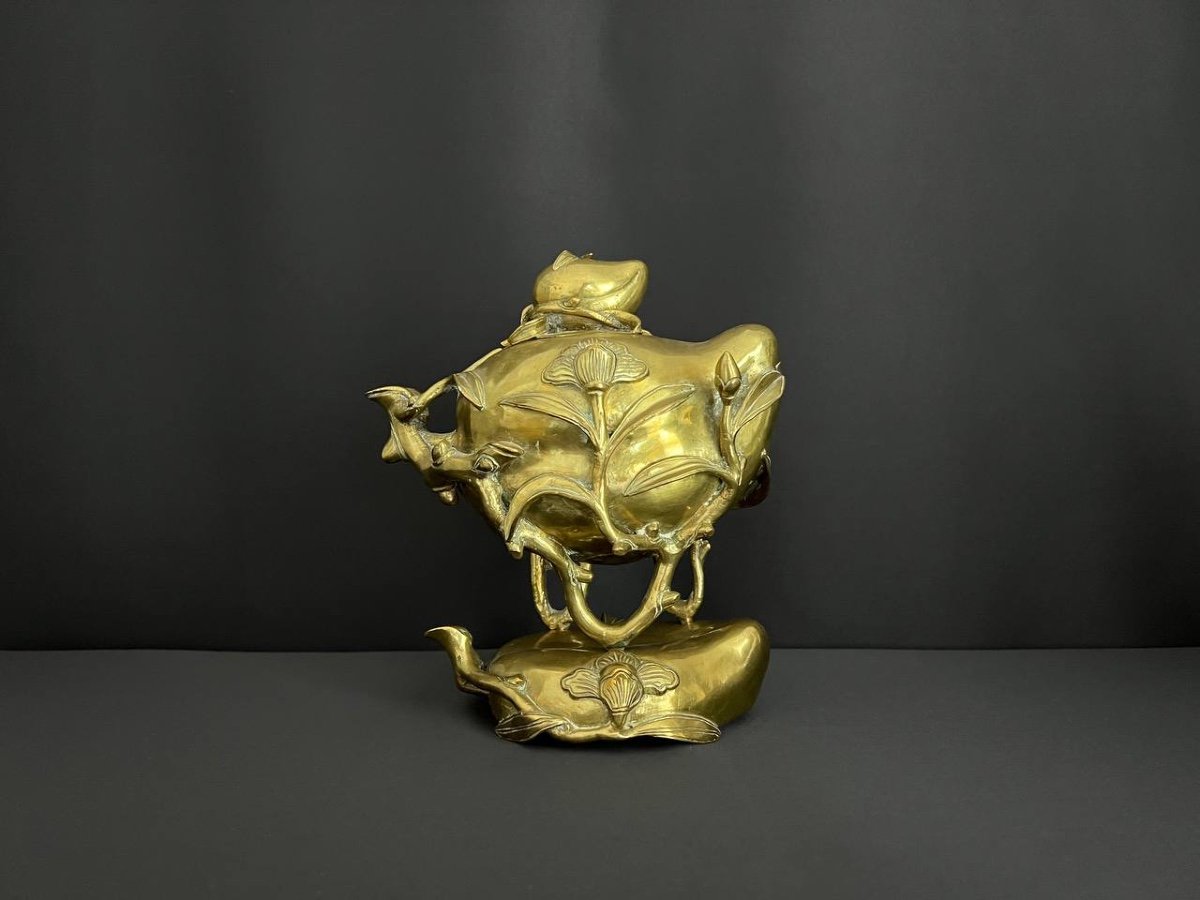 Bronze Incense Burner, In The Shape Of A Peach Of Longevity