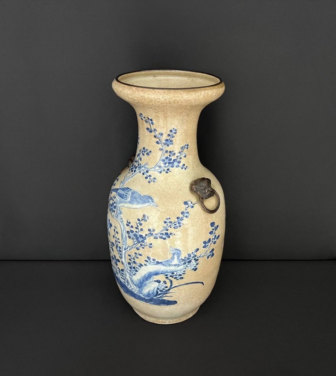 Chine. Nankin. Vase à Décor En Relief d'Oiseaux-photo-3