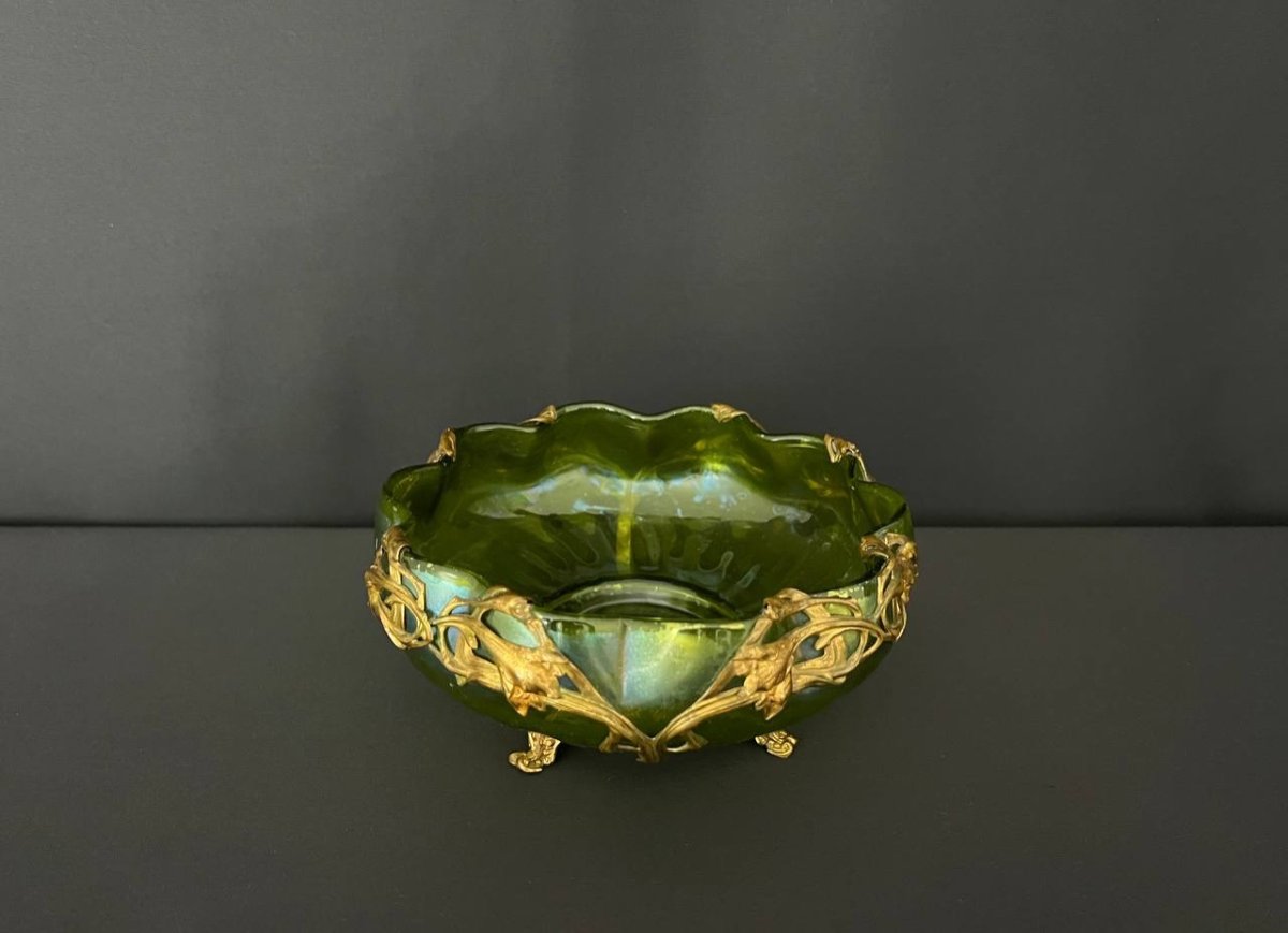 Iridescent Glass Floriform Cup. Loetz, Attributed To. Circa 1900-photo-4