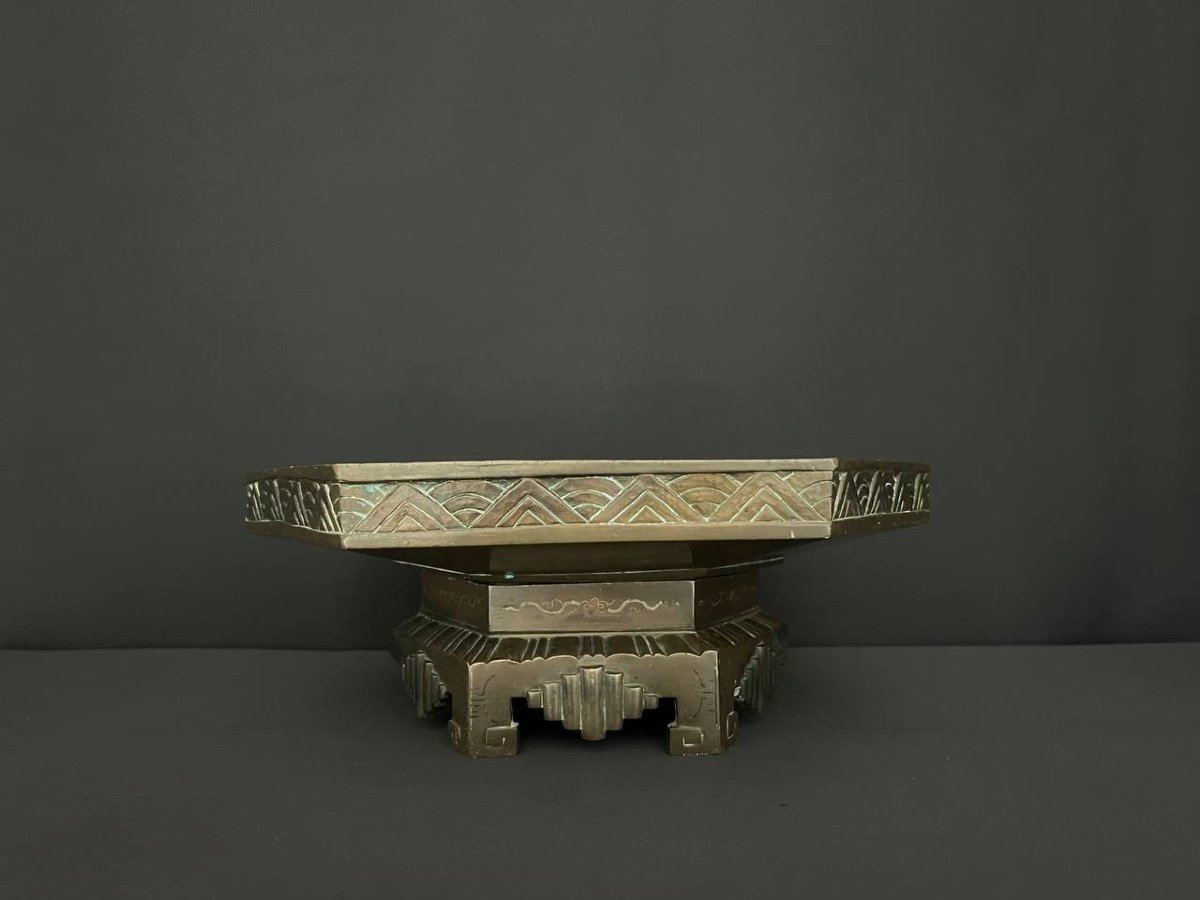 China. Octagonal Bronze Tray With Silver Inlaid Decoration.-photo-3