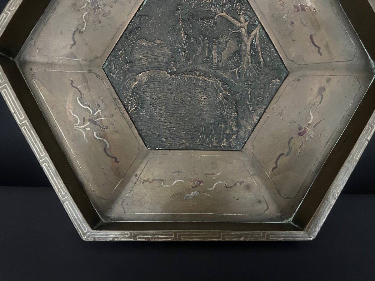 China. Octagonal Bronze Tray With Silver Inlaid Decoration.-photo-4