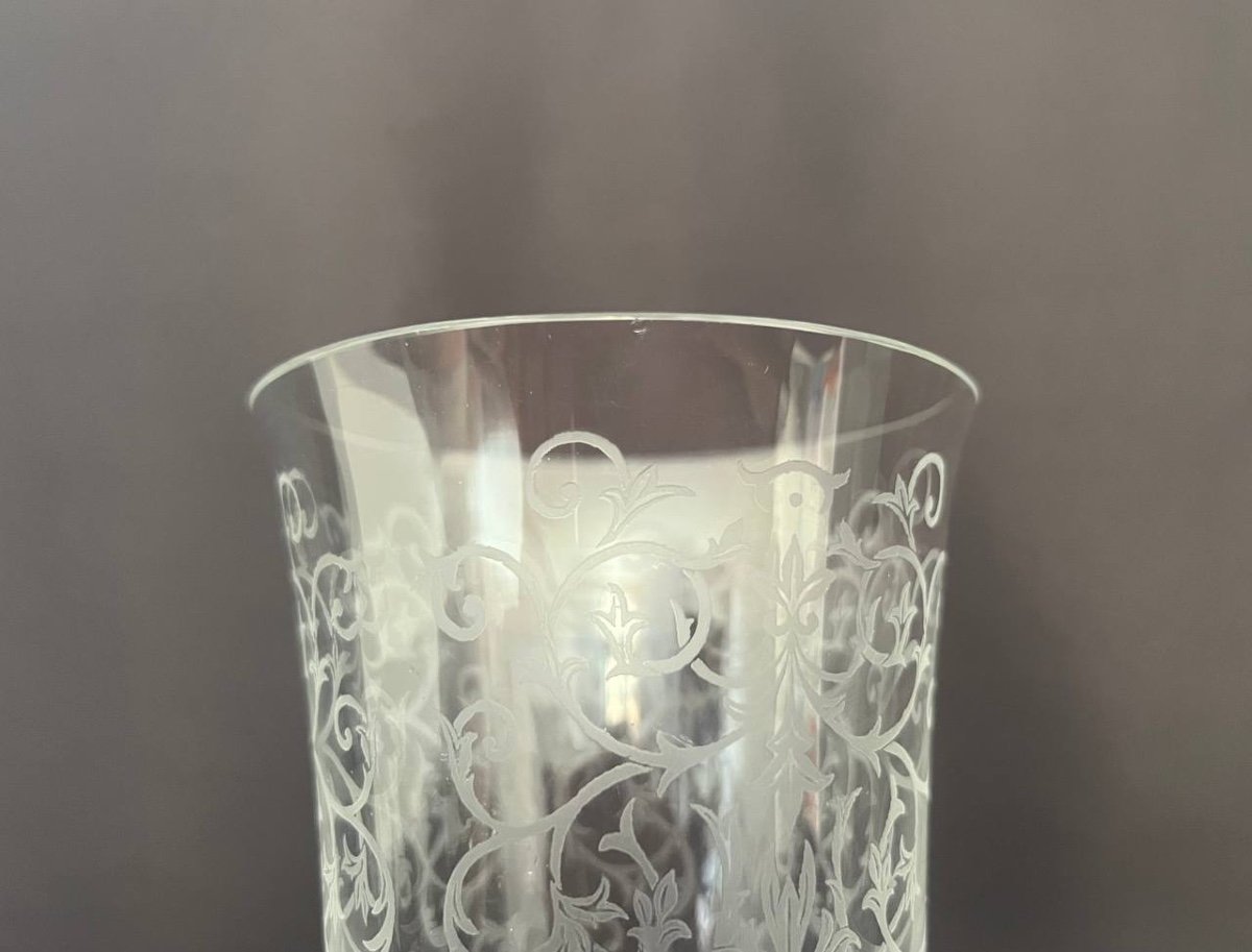 Baccarat. Crystal Vase With Engraved Foliage Decor, Michelangelo Model. H 16 Cm-photo-6