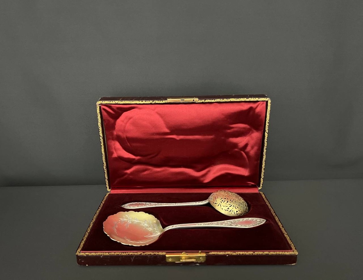 Set Of Silver Gilt Spoons In A Luxurious Box -photo-2