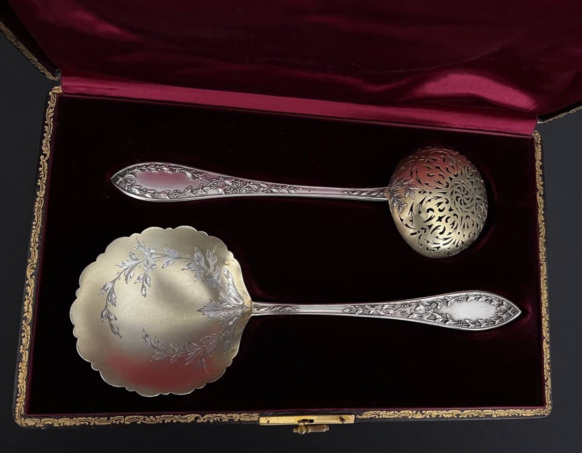 Set Of Silver Gilt Spoons In A Luxurious Box -photo-6