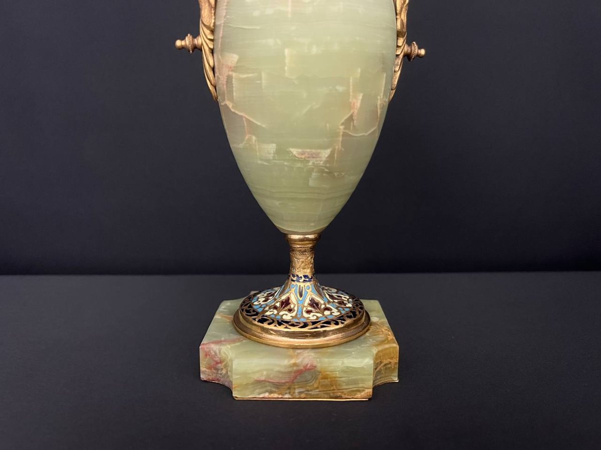 Elegant Vase In Onyx And Gilded Bronze, Cloisonné Decoration -photo-1