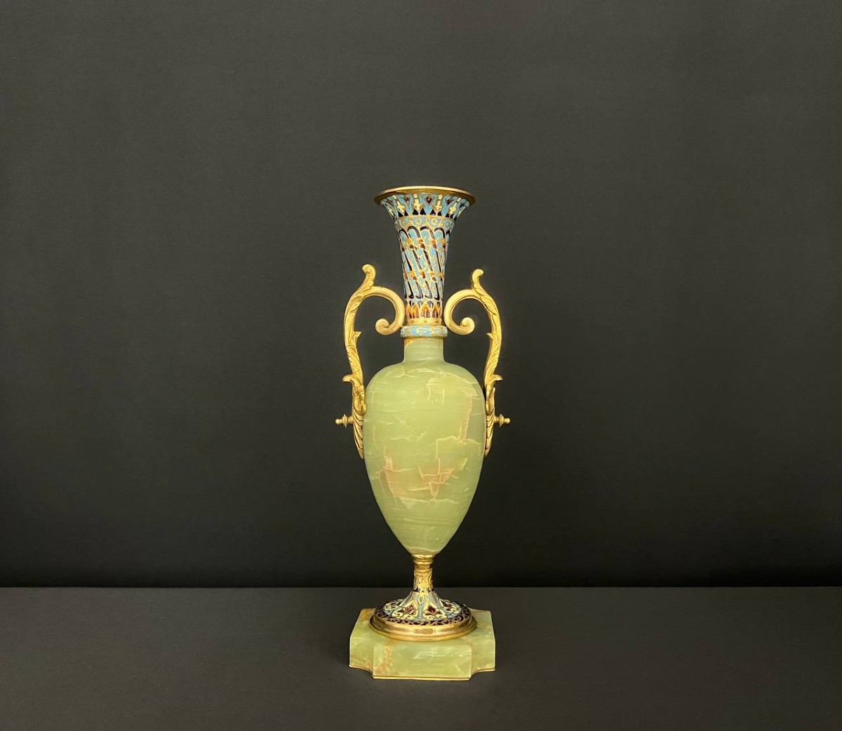 Elegant Vase In Onyx And Gilded Bronze, Cloisonné Decoration 