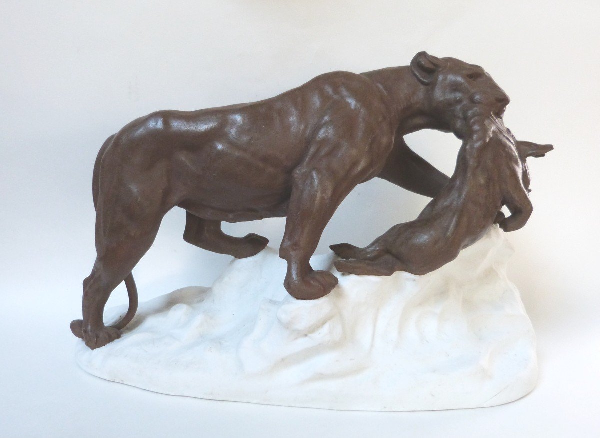 Clovis Edmond Masson Lionne Biscuit De Porcelaine Sèvres Patine Bronze-photo-2