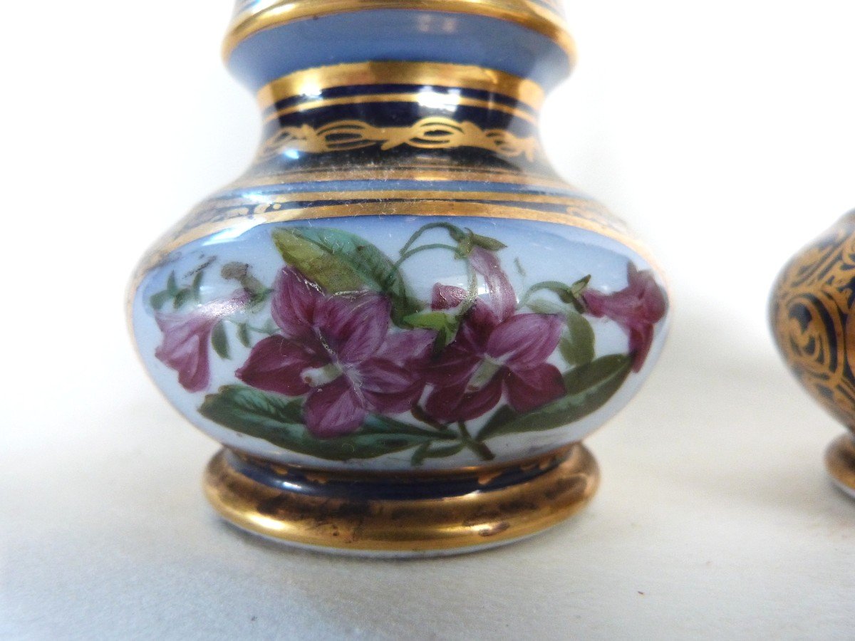 Pair Of Valentine Porcelain Bottles, Napoleon III Period -photo-2