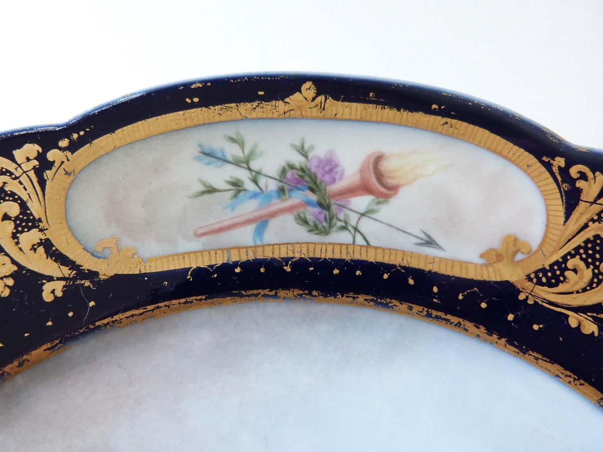 Pair Of Paris Porcelain Plates, Sèvres Style, 19th Century, Decorated With Cupids-photo-1