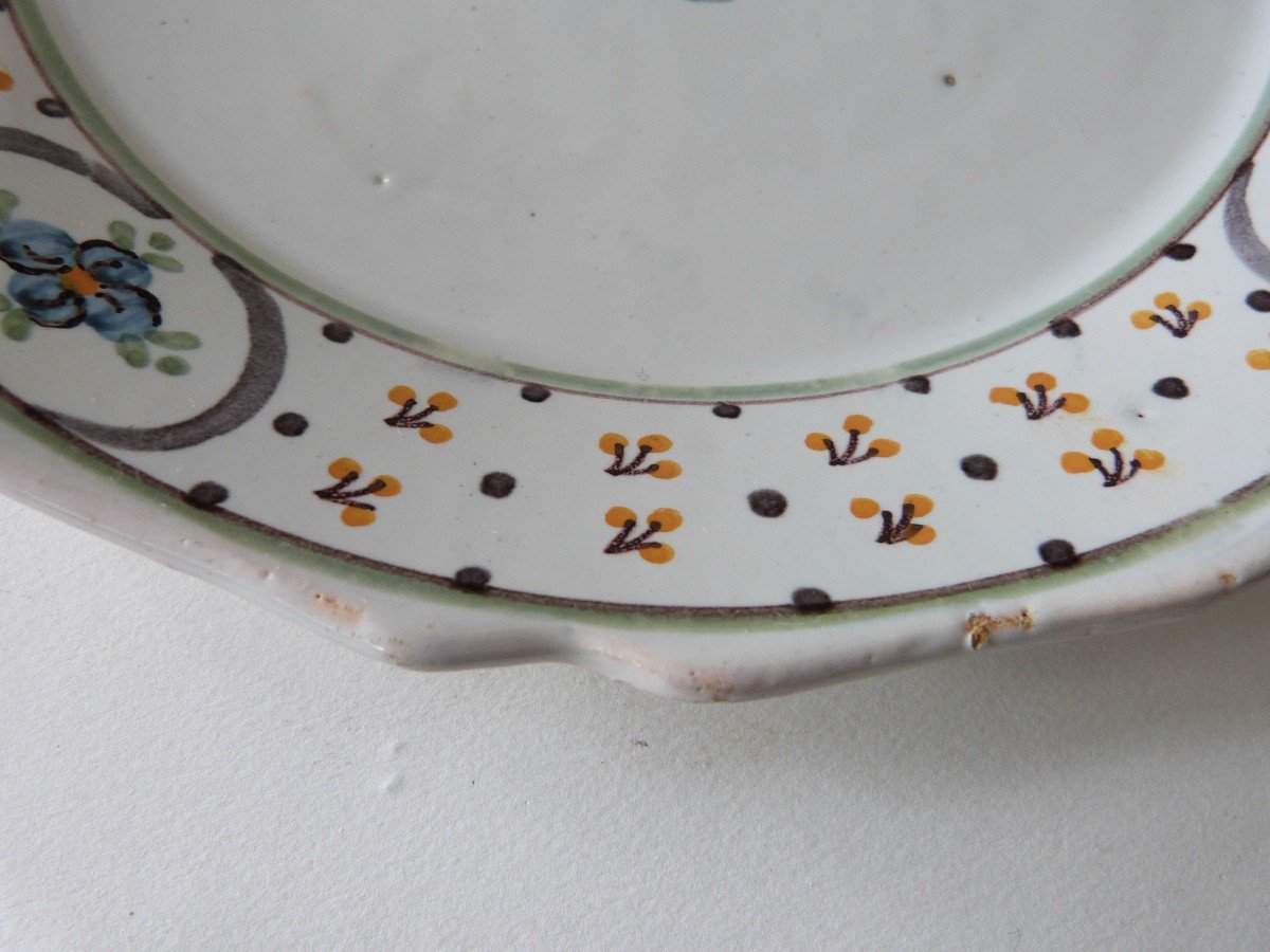 Pair Of 18th Century Plates In Nevers Or La Rochelle Earthenware-photo-3