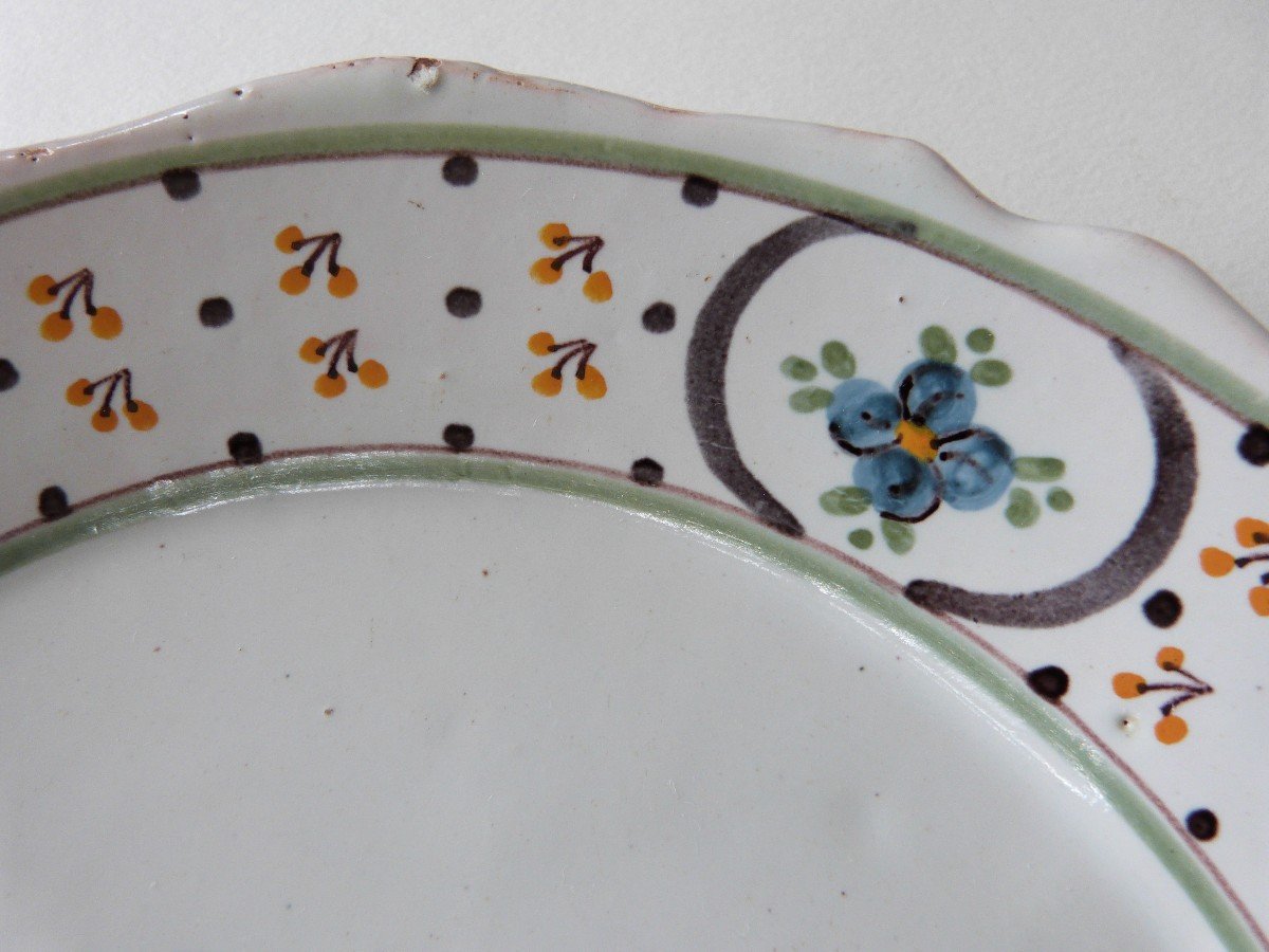 Pair Of 18th Century Plates In Nevers Or La Rochelle Earthenware-photo-4