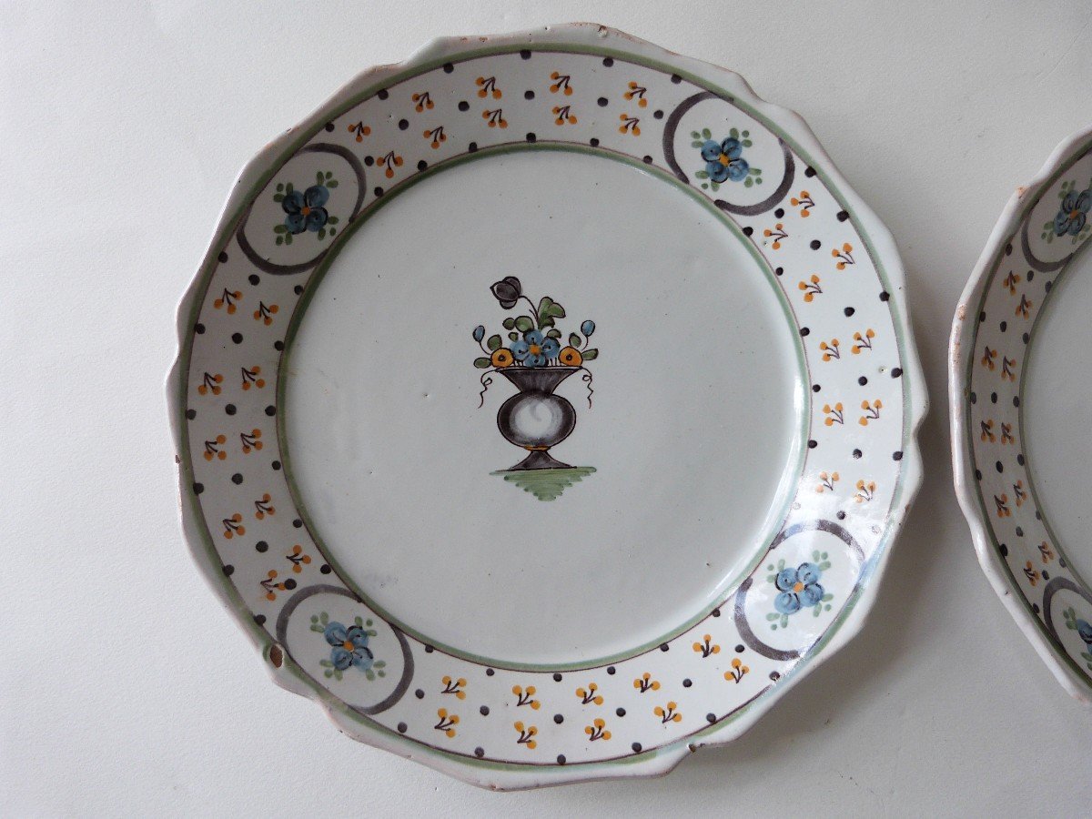 Pair Of 18th Century Plates In Nevers Or La Rochelle Earthenware-photo-1