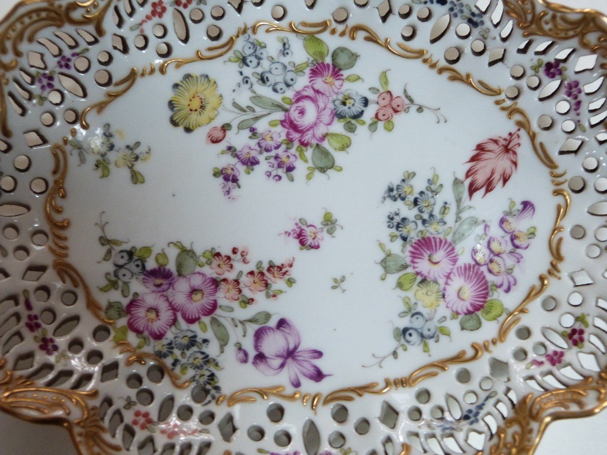 Pair Of Openwork Porcelain Dishes 18th Century Belgium - Germany -photo-2