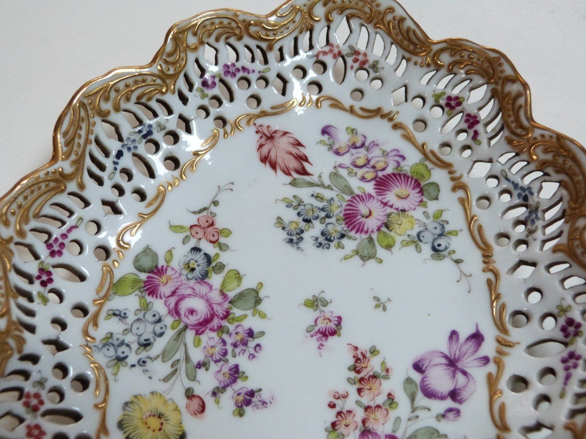 Pair Of Openwork Porcelain Dishes 18th Century Belgium - Germany -photo-1