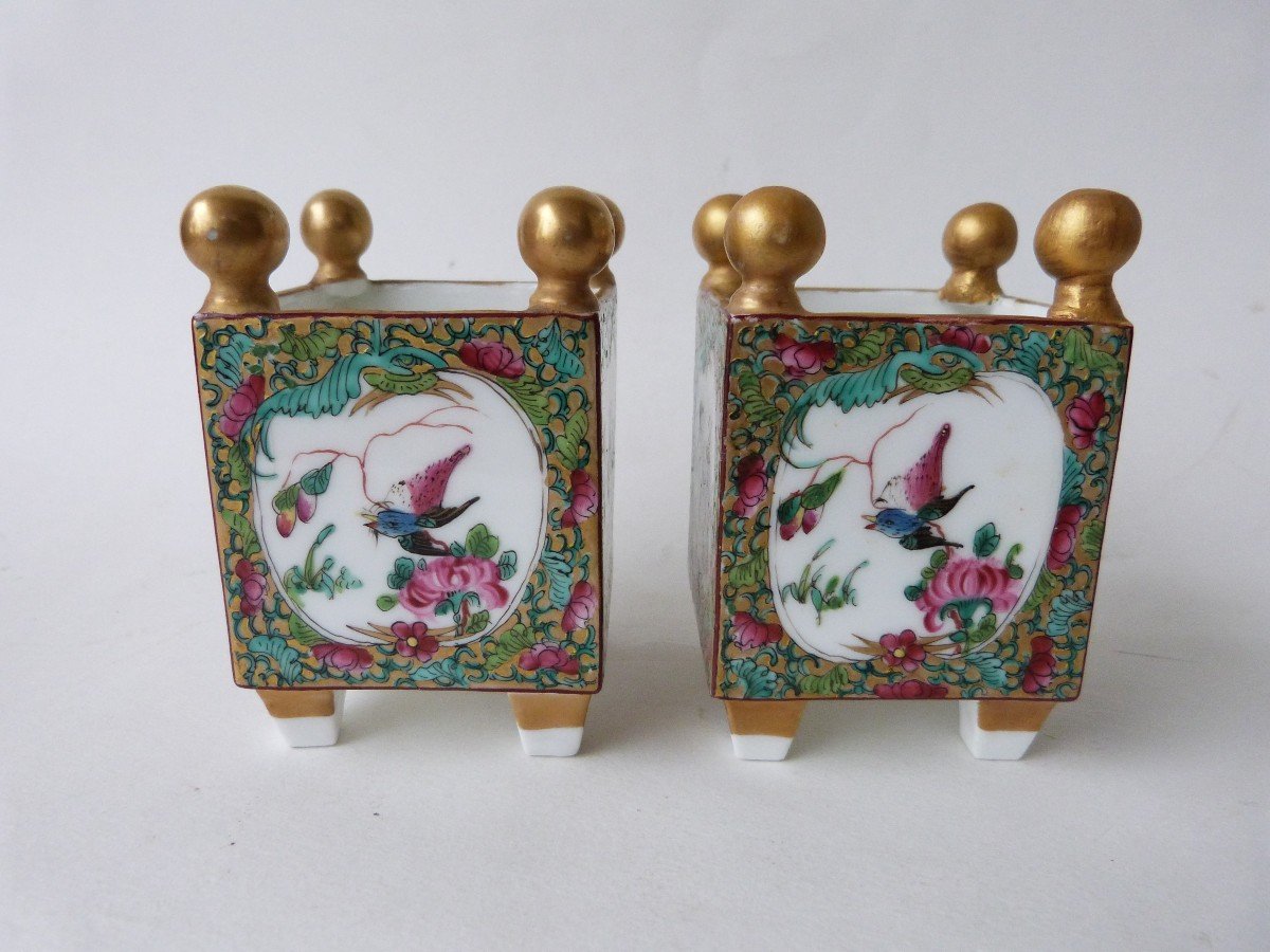 Pair Of Porcelain Planter Pots In The Cantonese Style, 19th Century -photo-2