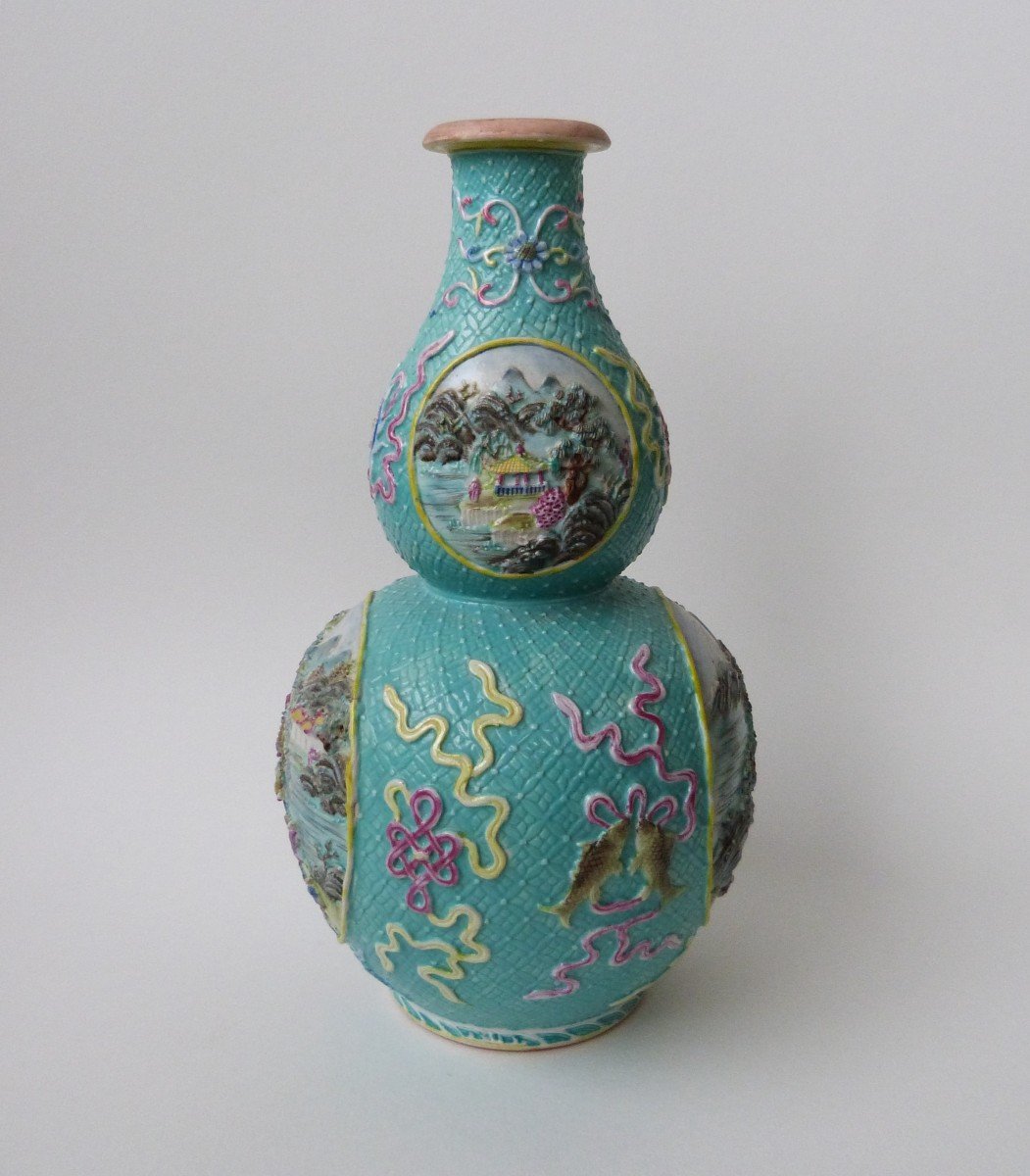 20th Century Chinese Porcelain Vase With Relief Decor -photo-1