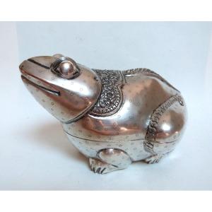 Cambodia Large Rare Solid Silver Betel Box Frog Shape 