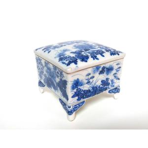 Boite En Porcelaine De Seto Japon XIXeme Période Meiji